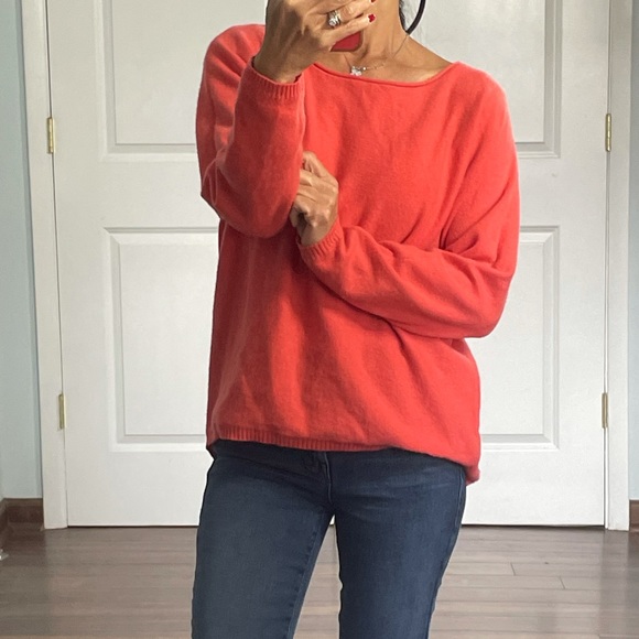 Neiman Marcus Neon Orange 100% Cashmere Long Sleeves High Low Sweater - Picture 3 of 12